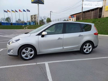 Авто Renault Megane Scenic 2009 № 8209380