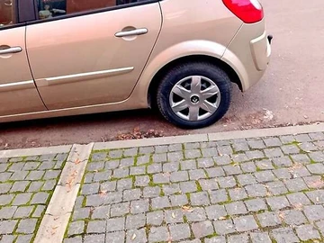Авто Renault Scenic 2009 № 8209553