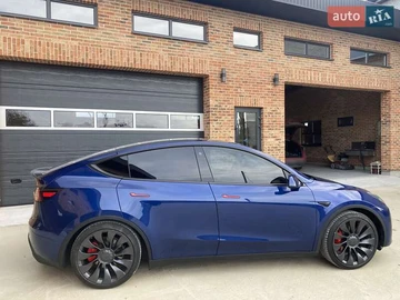 Авто Tesla Model Y 2023 № 8209575