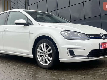 Авто Volkswagen E-Golf 2015 № 8209658