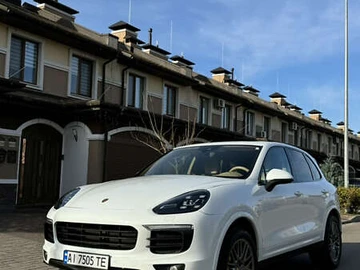 Авто Porsche Cayenne 2016 № 8210437