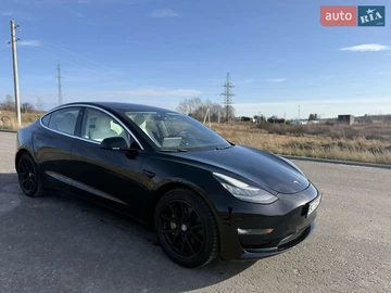 Авто Tesla Model 3 2019 № 8211736