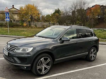 Авто Volkswagen Touareg 2015 № 8211954