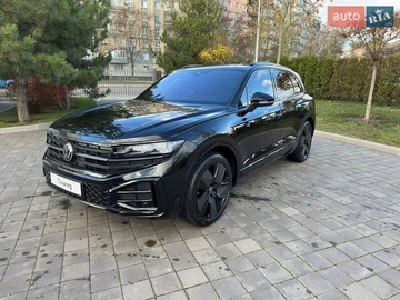 Авто Volkswagen Touareg 2024 № 8212040