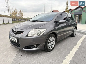 Авто Toyota Auris 2007 № 8212125