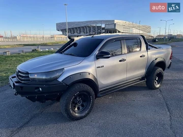 Авто Toyota Hilux 2016 № 8212486