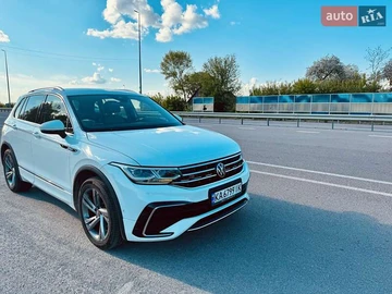 Авто Volkswagen Tiguan 2022 № 8212508