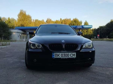 Авто BMW 5 Series 2004 № 8212681
