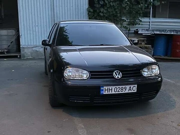 Авто Volkswagen Golf 2000 № 8212743