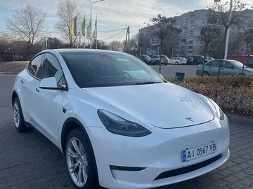 Авто Tesla Model Y 2022 № 8212931