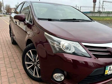 Авто Toyota Avensis 2013 № 8213039
