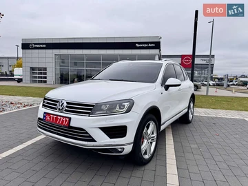 Авто Volkswagen Touareg 2016 № 8213120