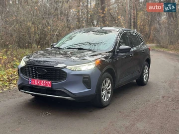Авто Ford Escape 2024 № 8213324