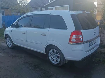 Авто Opel Zafira 2010 № 8213502