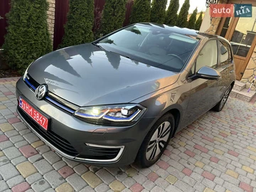 Авто Volkswagen E-Golf 2017 № 8214161