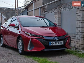 Авто Toyota Prius Prime 2017 № 8214198