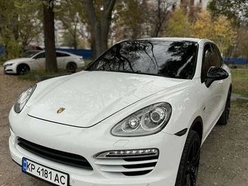 Авто Porsche Cayenne 2012 № 8214221