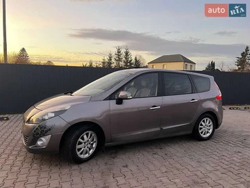 Авто Renault Grand Scenic 2010 № 8214734