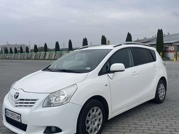 Авто Toyota Verso 2011 № 8214749
