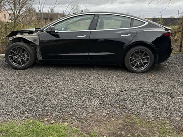Авто Tesla Model 3 2020 № 8214805