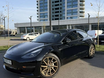 Авто Tesla Model 3 2022 № 8215117