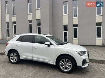 Авто Audi Q3 2023 № 8215157