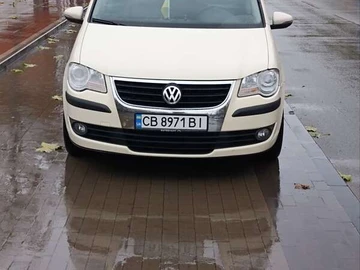 Авто Volkswagen Touran 2010 № 8215765