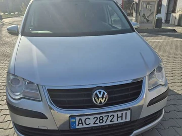 Авто Volkswagen Touran 2010 № 8215780