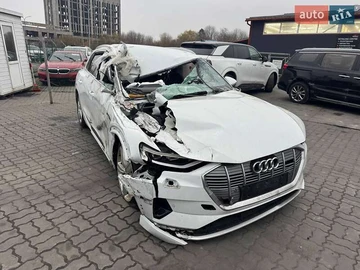 Авто Audi E-Tron 2020 № 8215925