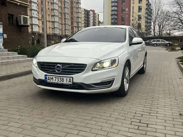 Авто Volvo S60 2015 № 8215941