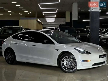 Авто Tesla Model 3 2020 № 8216071