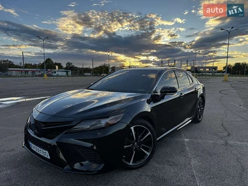 Авто Toyota Camry 2018 № 8216112