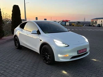 Авто Tesla Model Y 2021 № 8216128