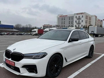 Авто BMW 5 Series 2018 № 8216135
