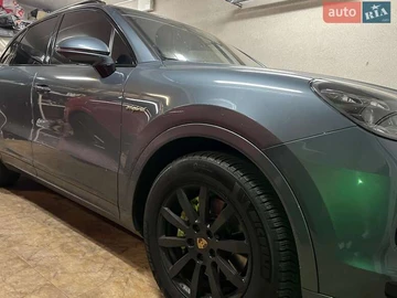 Авто Porsche Cayenne 2019 № 8216323