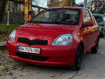 Авто Toyota Yaris 2000 № 8216340