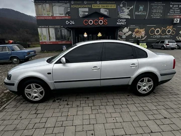 Авто Volkswagen Passat 1999 № 8216433