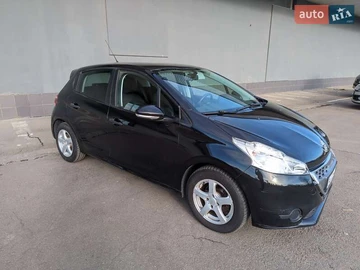 Авто Peugeot 208 2012 № 8216579