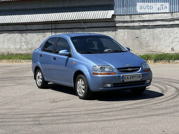 Авто Chevrolet Aveo 2005 № 8217069