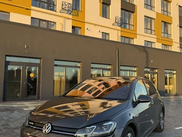 Авто Volkswagen E-Golf 2019 № 8217163