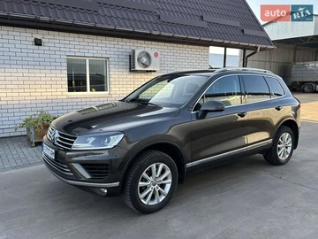 Авто Volkswagen Touareg 2017 № 8217296
