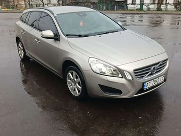 Авто Volvo V60 2011 № 8217518