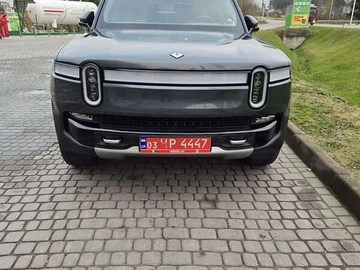 Авто Rivian R1S 2023 № 8217654