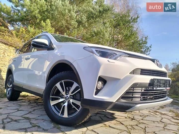 Авто Toyota Rav4 2018 № 8218009