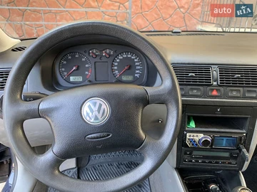 Авто Volkswagen Golf 2005 № 8218073