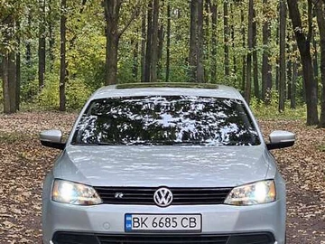 Авто Volkswagen Jetta 2012 № 8218434