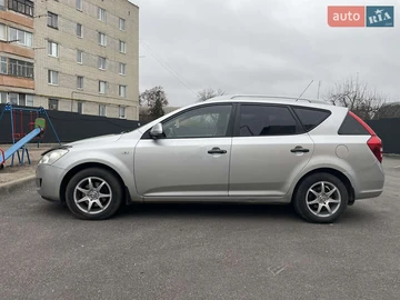 Авто KIA Ceed 2007 № 8219023