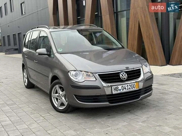 Авто Volkswagen Touran 2007 № 8219045