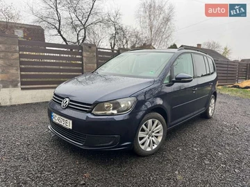 Авто Volkswagen Touran 2011 № 8219252