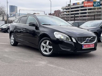 Авто Volvo V60 2012 № 8219386